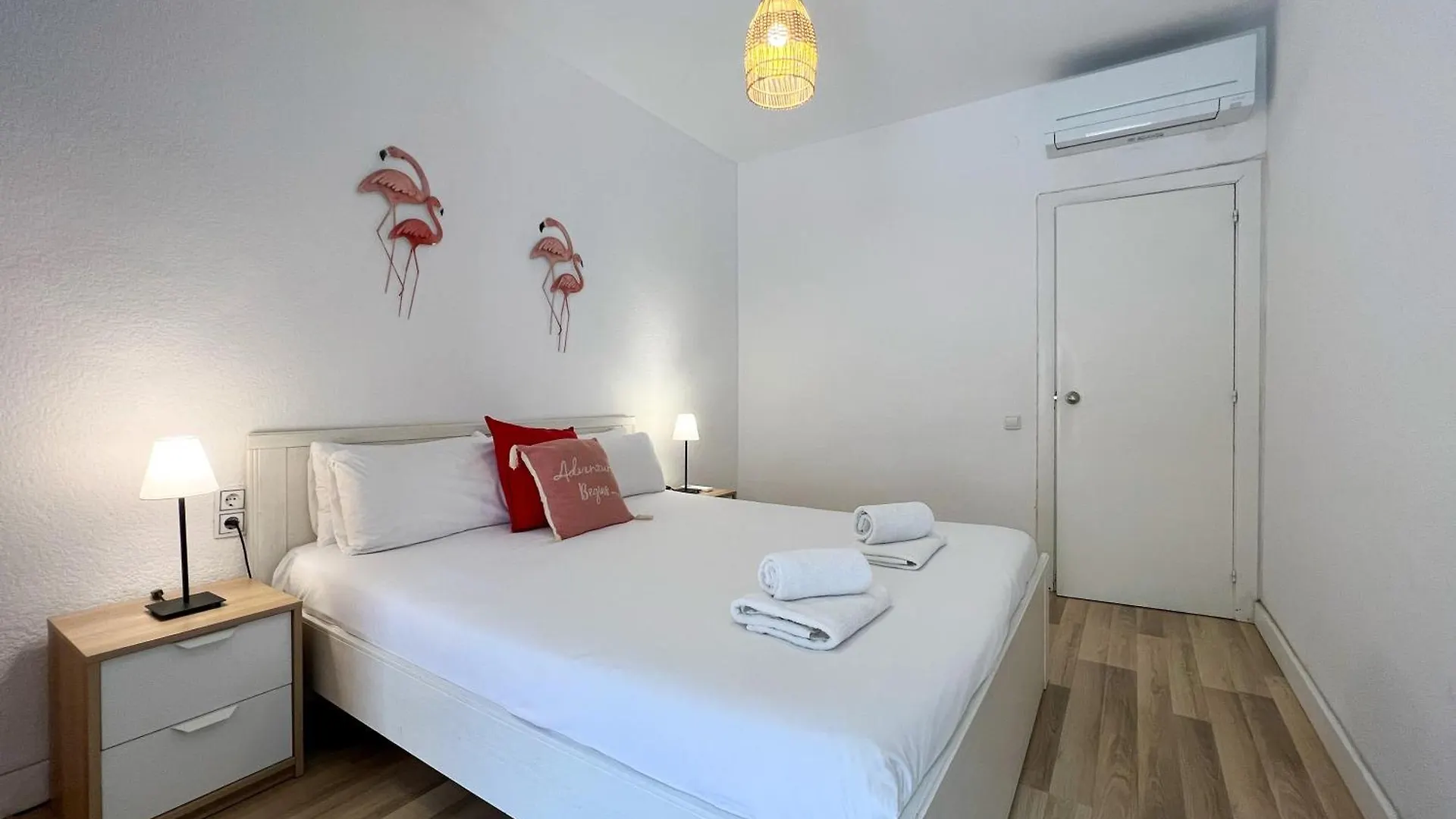 Stay U-Nique Apartments Sardenya II Barcellona 0*,